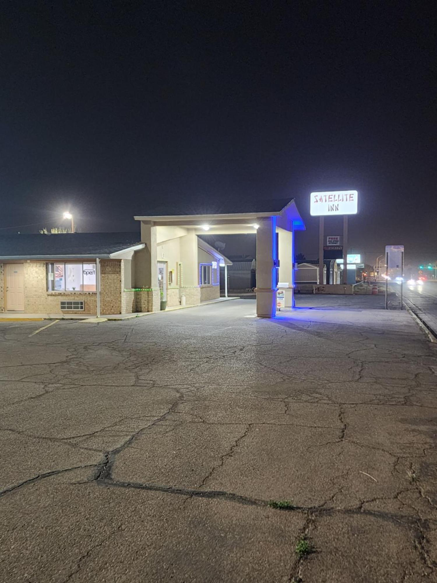 Satellite Inn Alamogordo Exterior photo